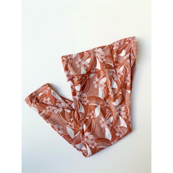 Knock Out Victoria's Secret VSX Sport Capri Orange White Tropical Leggings Small - Picture 8 of 9